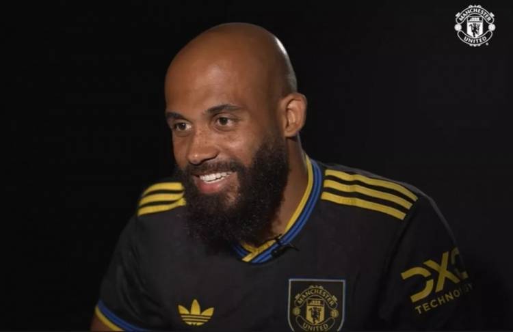 姆伯莫：在曼联的开局很艰难，因为这里是豪门所以我有很多期待